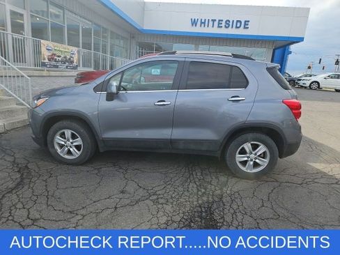 Used 2019 Chevrolet Trax LT w/ LT Convenience Package image 3