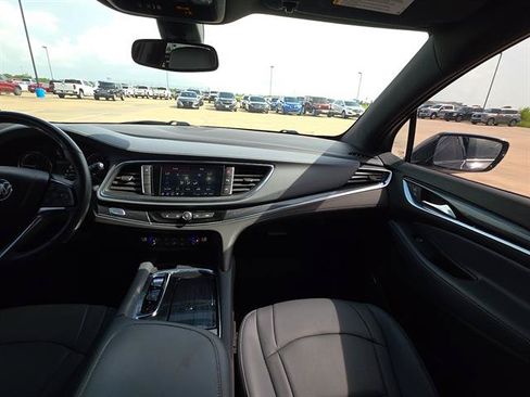 Used 2023 Buick Enclave Essence FWD image 12