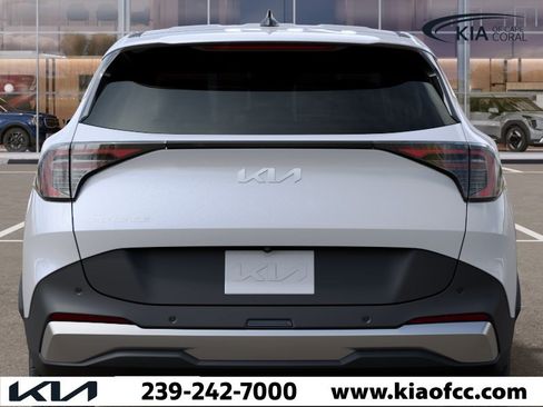 New 2026 Kia Sportage LX w/ LX Convenience Package FWD image 13