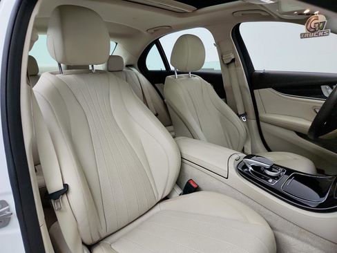 Used 2017 Mercedes-Benz E 300 image 28