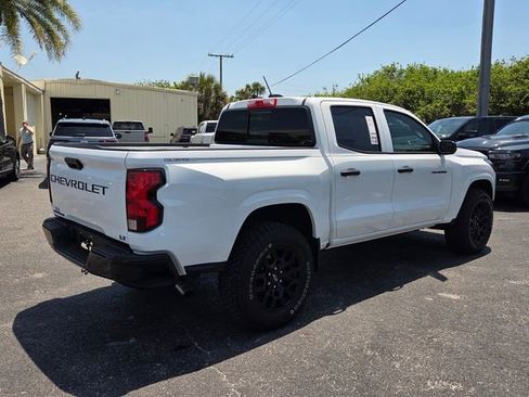 Used 2025 Chevrolet Colorado W/T w/ WT Custom Package RWD image 11