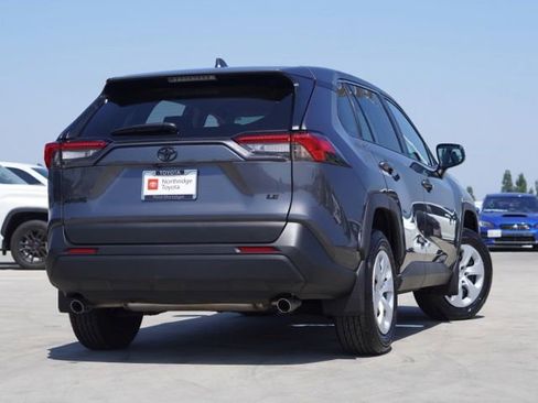 Certified 2025 Toyota RAV4 LE FWD image 5