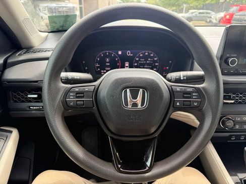 Used 2024 Honda Accord EX image 11
