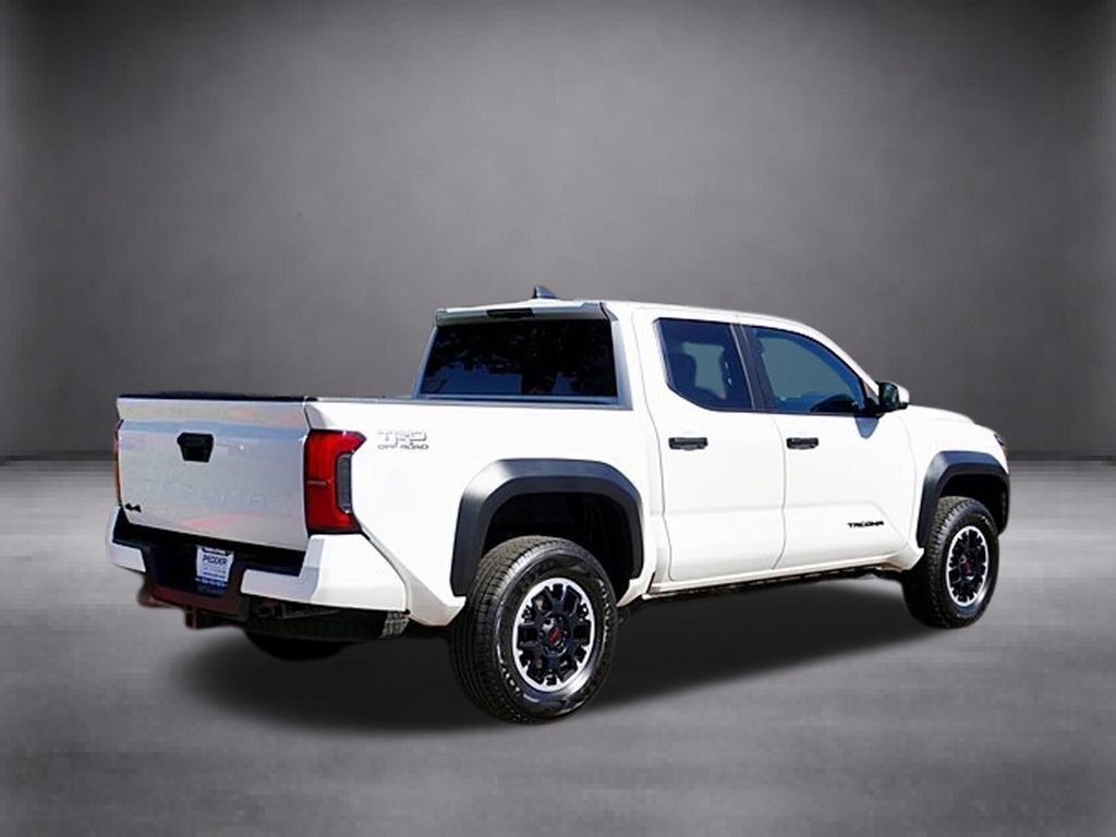 Used 2024 Toyota Tacoma TRD Off-Road AWD/4WD image 4