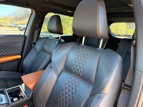 Used 2023 Mitsubishi Outlander SEL AWD/4WD image 16