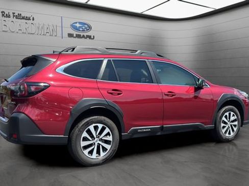 Used 2024 Subaru Outback Premium AWD/4WD image 4