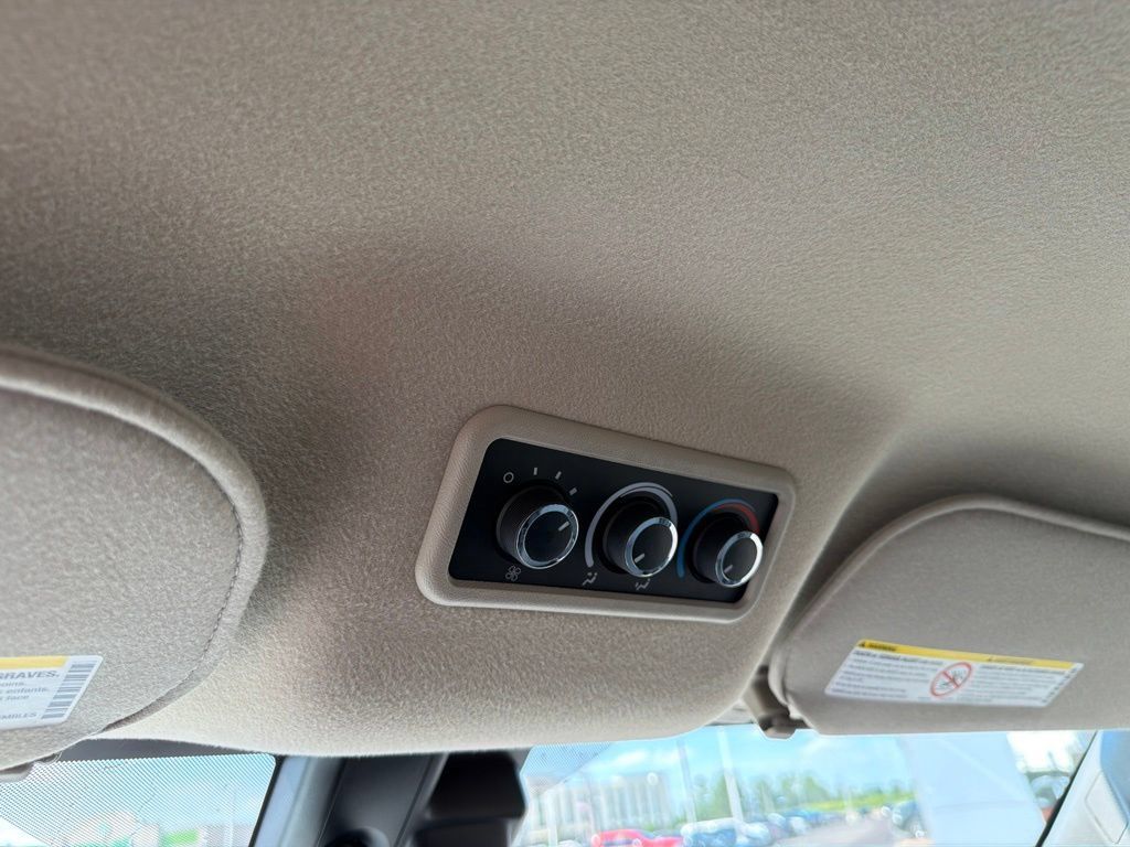 Used 2025 Chevrolet Express 3500 LT w/ LT Preferred Equipment Group RWD image 25