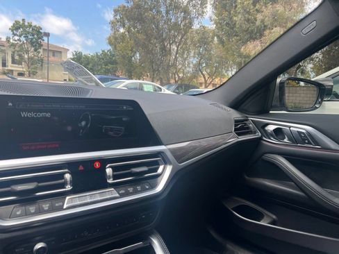 Used 2022 BMW M440i Coupe RWD image 11