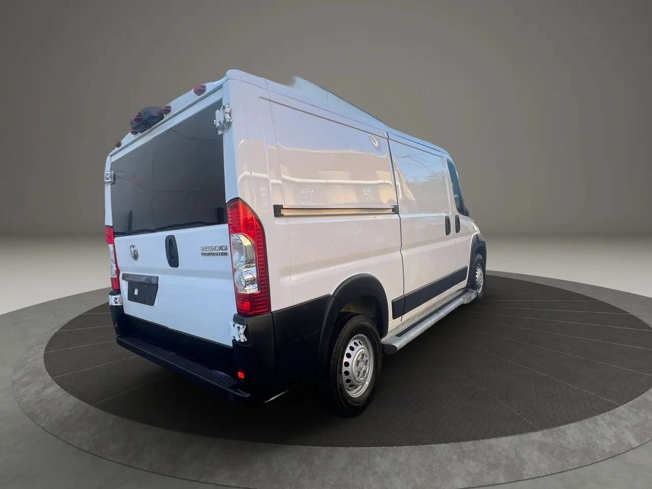 Used 2025 RAM ProMaster 2500 w/ U-Haul Equipment Group FWD image 5