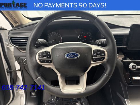 Used 2024 Ford Explorer Limited AWD/4WD image 12