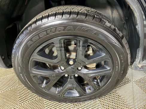 Used 2017 Jeep Renegade Altitude image 16