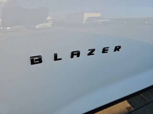 New 2026 Chevrolet Blazer LT w/ Sound & Technology Package FWD image 33