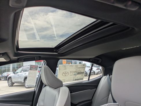 New 2026 Toyota Camry SE image 12