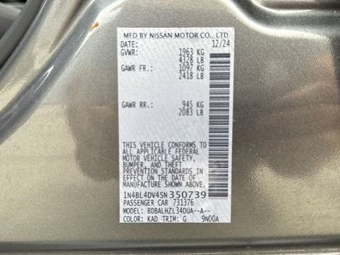 Used 2025 Nissan Altima 2.5 SV FWD image 34