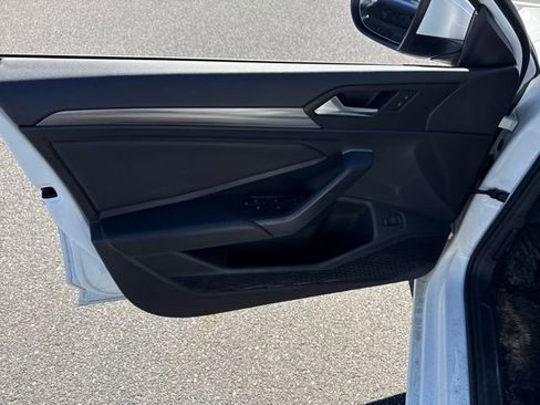 Used 2020 Volkswagen Jetta SEL image 22