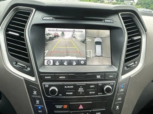 Used 2017 Hyundai Santa Fe Limited AWD/4WD image 13