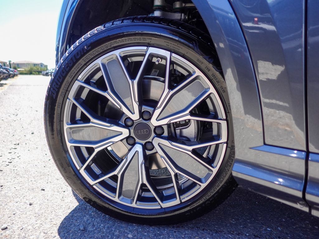 New 2026 Audi Q5 Premium Plus AWD/4WD image 10