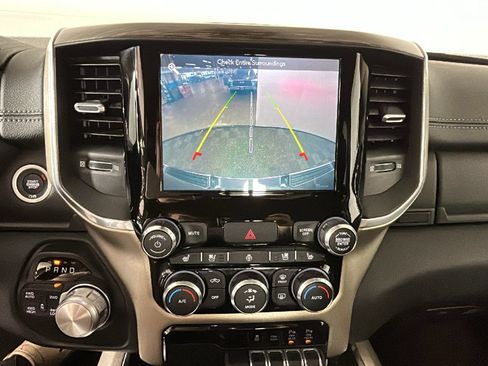 Used 2019 RAM 1500 Laramie AWD/4WD image 28