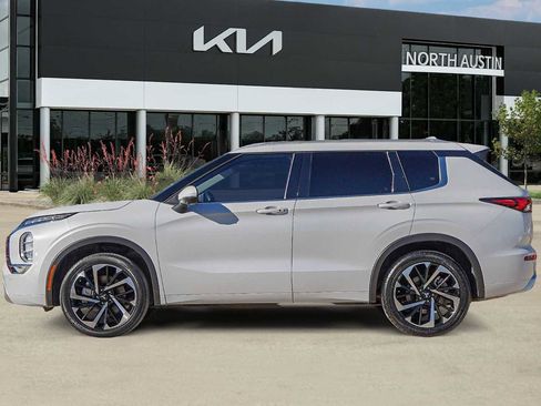 Used 2022 Mitsubishi Outlander SEL image 4