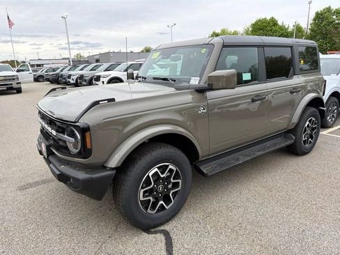 New 2026 Ford Bronco Outer Banks AWD/4WD image 5