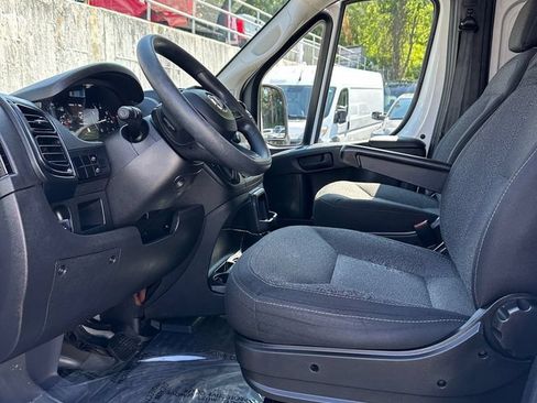 Used 2023 RAM ProMaster 2500 FWD image 9