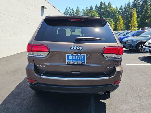 Used 2021 Jeep Grand Cherokee Limited w/ Sun & Sound Group AWD/4WD image 40