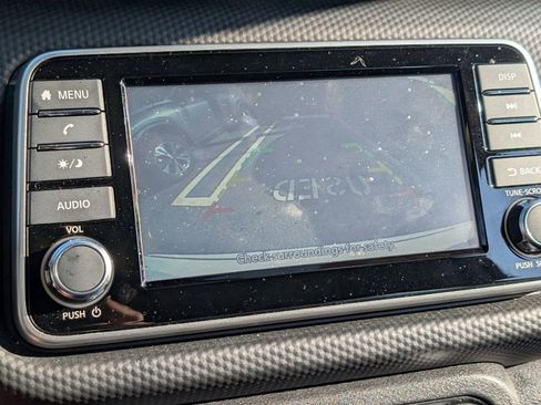 Certified 2025 Nissan Kicks Play S image 22