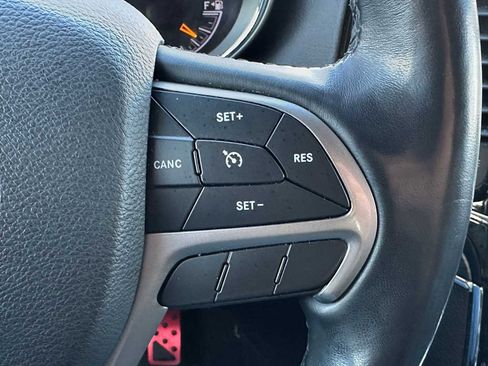 Used 2019 Jeep Grand Cherokee Limited w/ Luxury Group II image 37