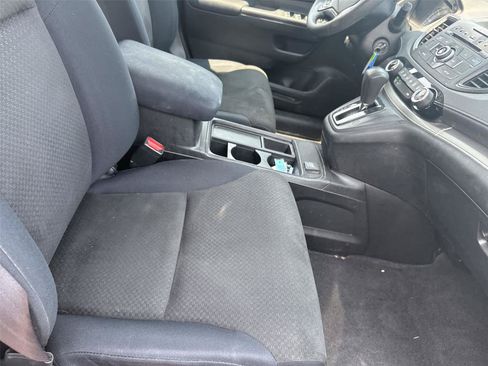 Used 2015 Honda CR-V LX image 17