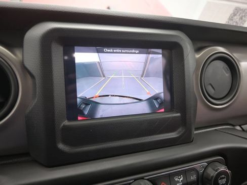 Used 2021 Jeep Gladiator Sport AWD/4WD image 35
