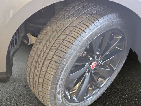 Used 2023 Jaguar F-PACE S AWD/4WD image 34