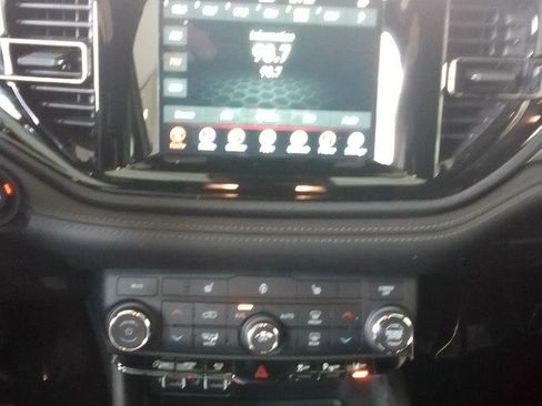 Used 2022 Dodge Durango GT RWD image 9