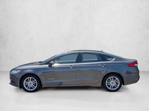 Used 2018 Ford Fusion SE FWD image 9
