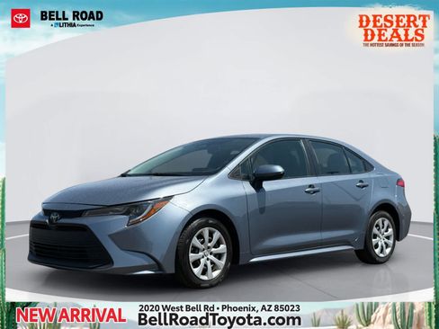 Used 2025 Toyota Corolla LE FWD image 1