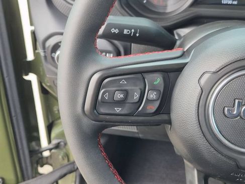Used 2024 Jeep Wrangler Rubicon w/ Technology Group AWD/4WD image 18