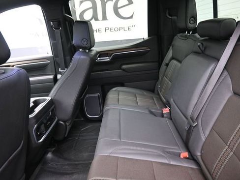 Used 2023 Chevrolet Silverado 1500 High Country w/ Technology Package AWD/4WD image 22
