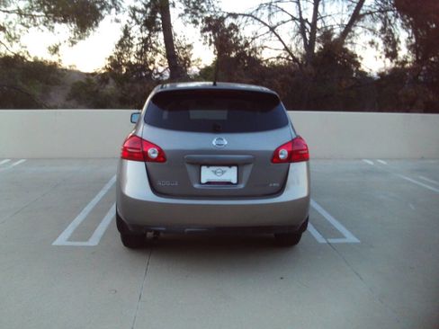 Used 2015 Nissan Rogue S FWD image 5