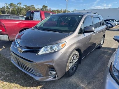 Certified 2020 Toyota Sienna XLE