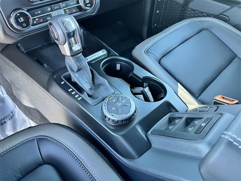 New 2025 Ford Bronco Outer Banks image 35