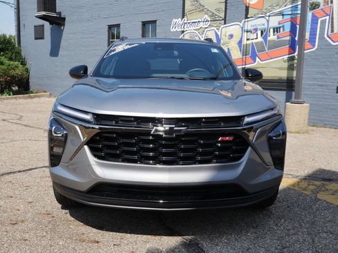 New 2026 Chevrolet Trax RS w/ Driver Confidence Package FWD image 2