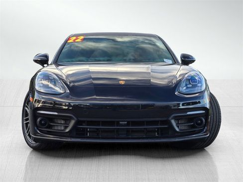 Used 2022 Porsche Panamera 4 w/ Premium Package image 2