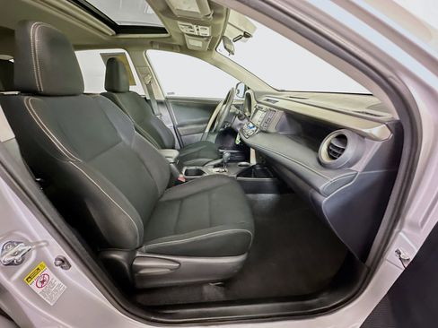 Used 2015 Toyota RAV4 XLE image 29