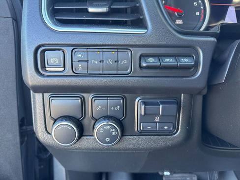 Used 2021 Chevrolet Suburban High Country w/ Premium Package image 63