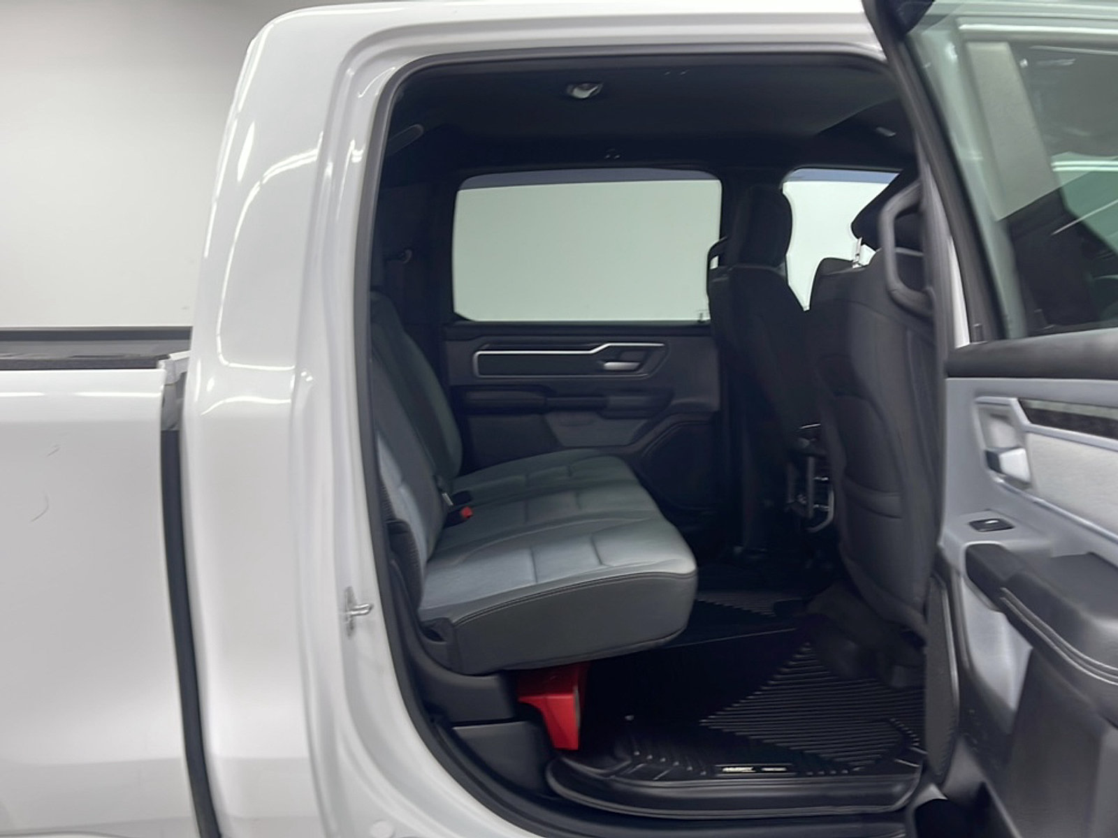 Used 2023 RAM 1500 Big Horn AWD/4WD image 18