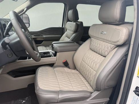 New 2026 Ford F250 Platinum w/ Platinum Plus Package AWD/4WD image 9