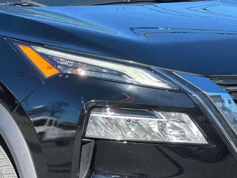 Used 2022 Nissan Rogue SL w/ SL Premium Package image 8