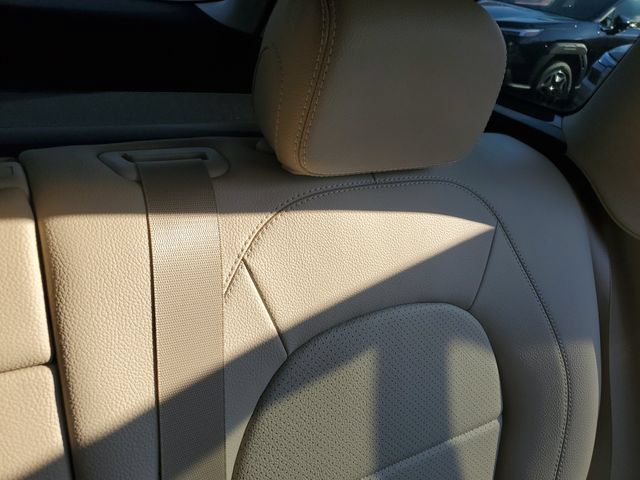 Used 2021 Mercedes-Benz GLC 300 image 13