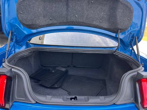 Used 2020 Ford Mustang Coupe w/ Equipment Group 101A RWD image 23