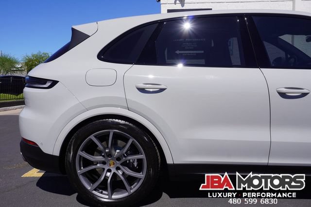 Used 2024 Porsche Cayenne AWD/4WD image 88