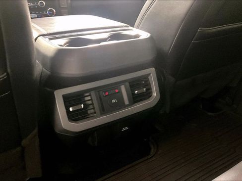 Used 2024 Ford F250 Lariat w/ Lariat Ultimate Package AWD/4WD image 33